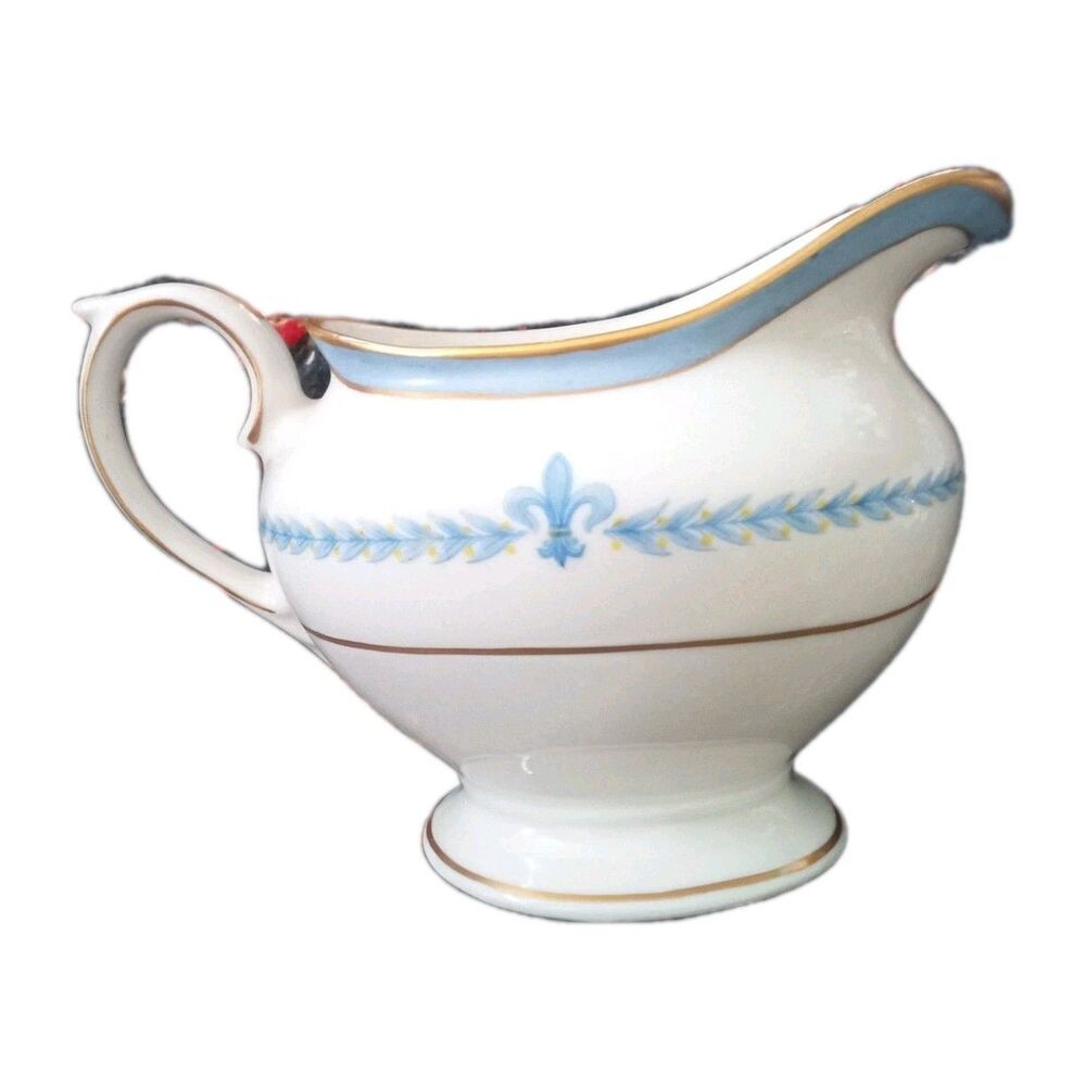 Lamberton Ivory Puritan Creamer Madin In America 3.5" Tall White And Blue